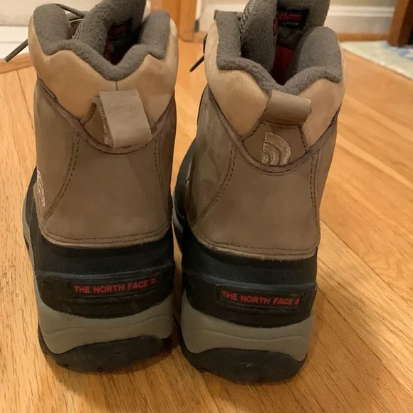 The North Face boots size 6 - Picture 3 of 7